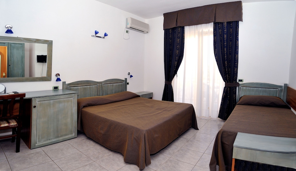 Hotel La Villa 10/50