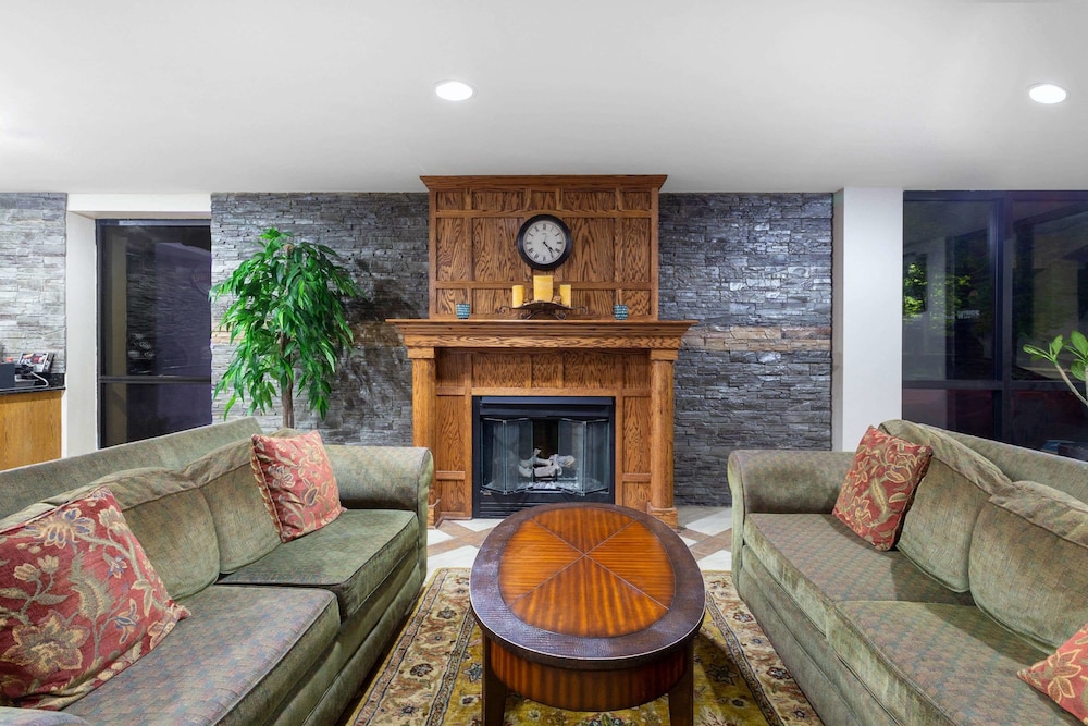 Baymont By Wyndham Elkhart 31/54