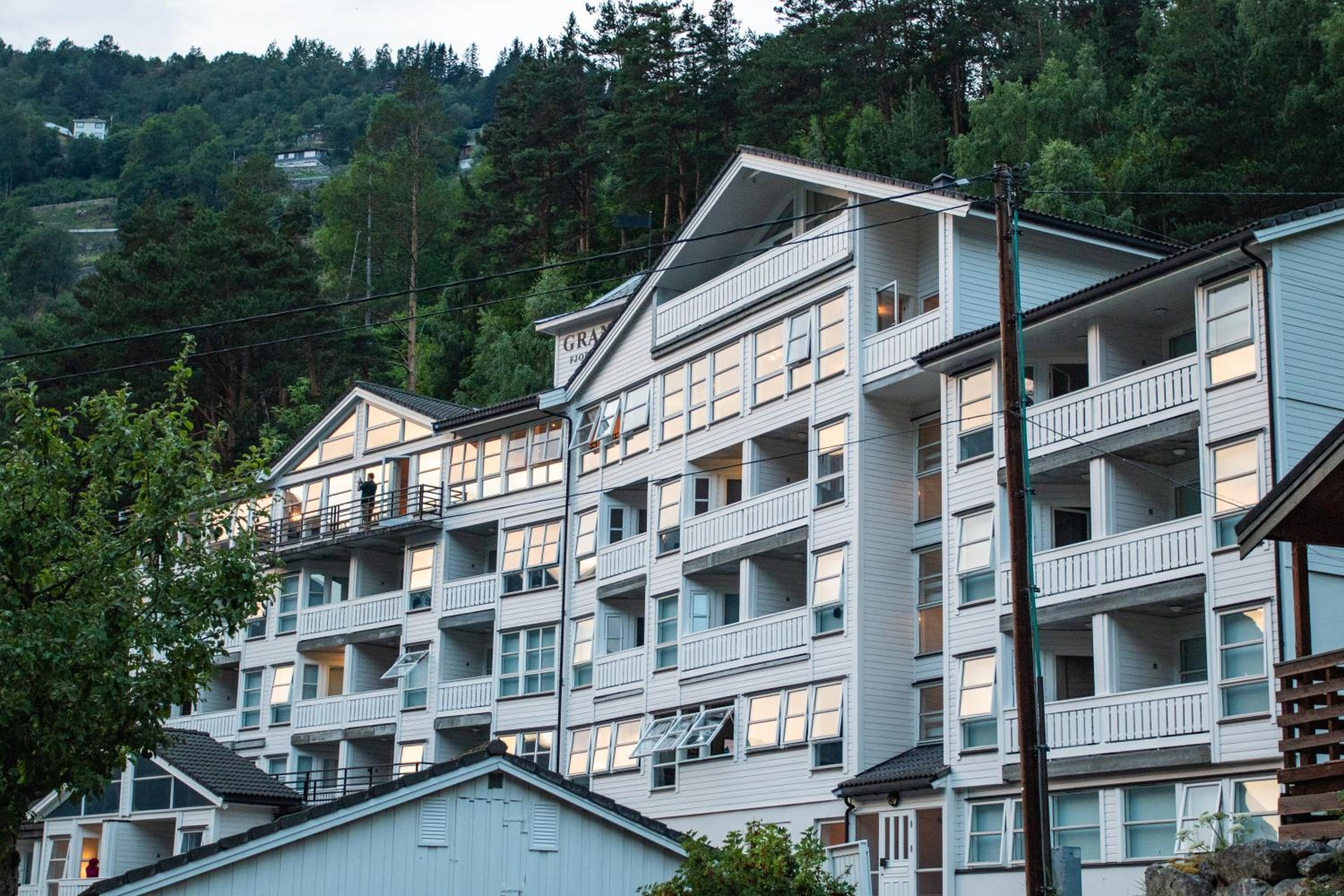 Grande Fjord Hotel 5/50