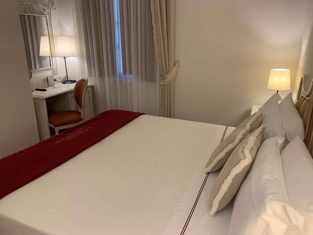 Saturnia Tuscany Hotel 24/70
