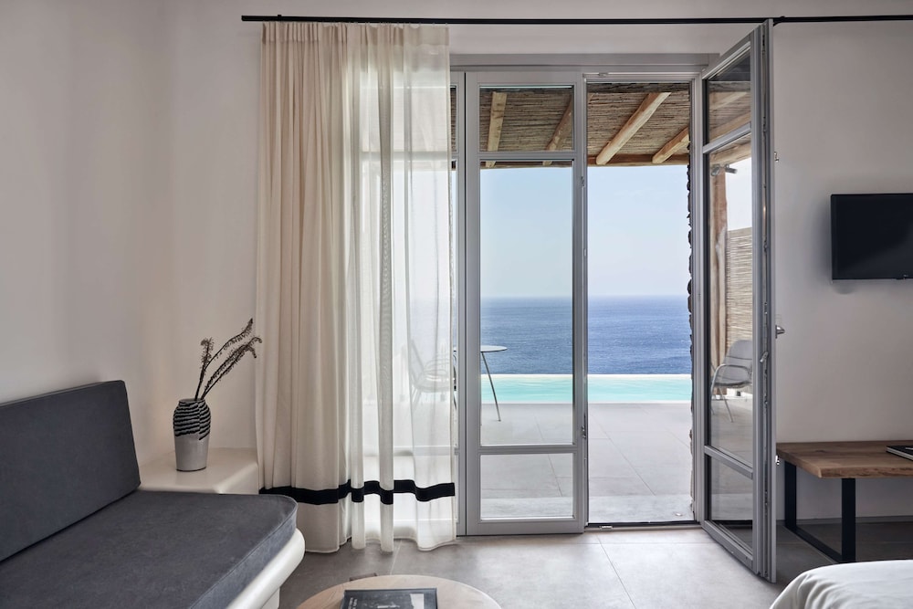 Radisson Blu Euphoria Resort 55/75