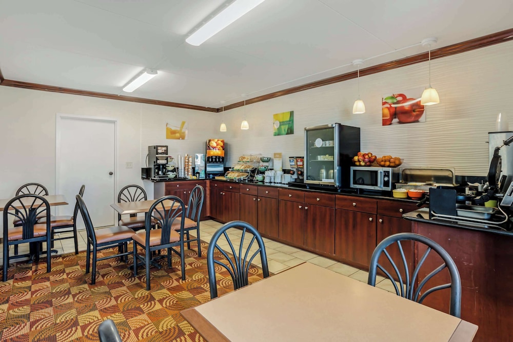Quality Inn Enola - Harrisburg 46/60