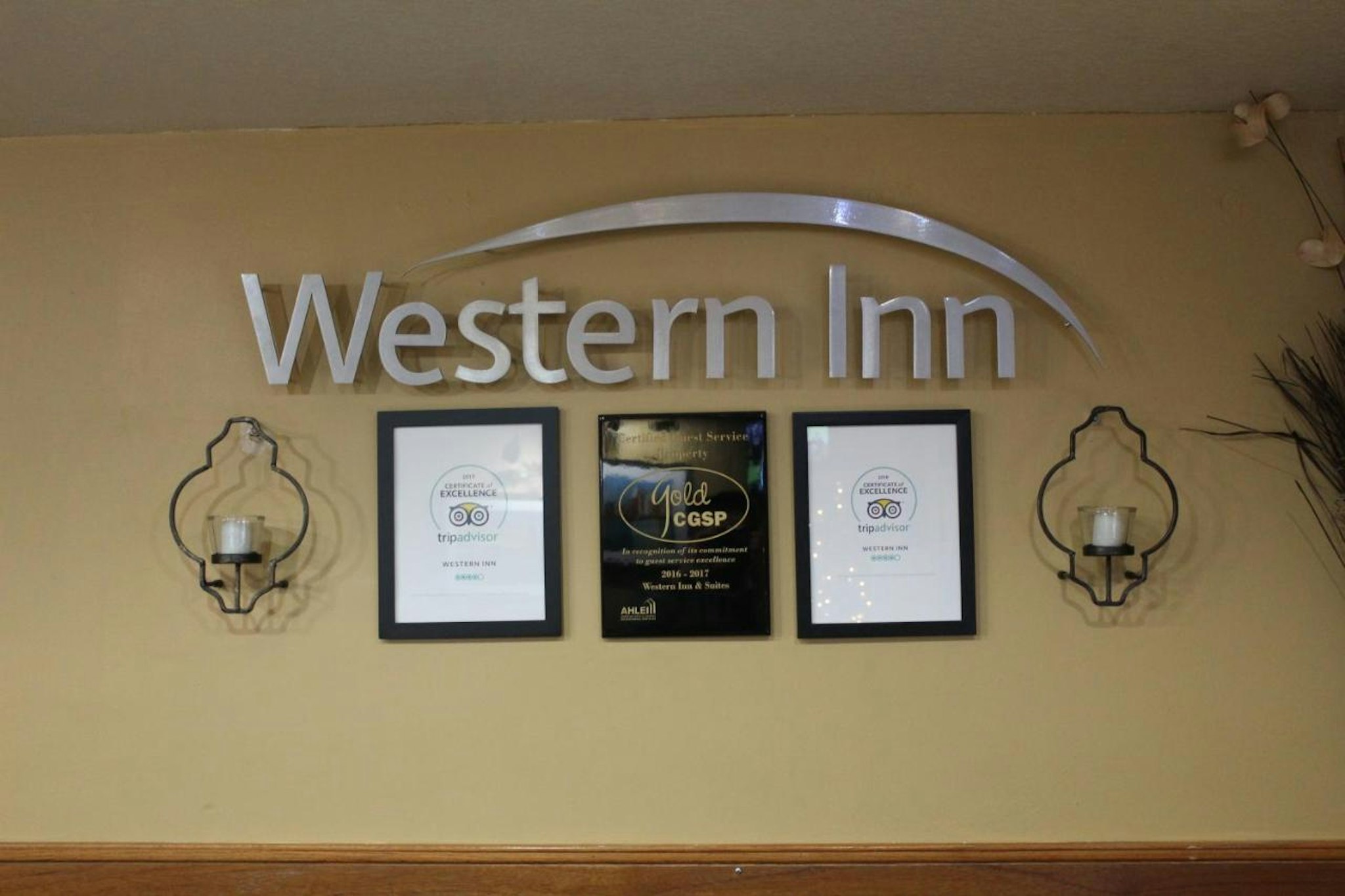 Old Town Western Inn & Suites photo5