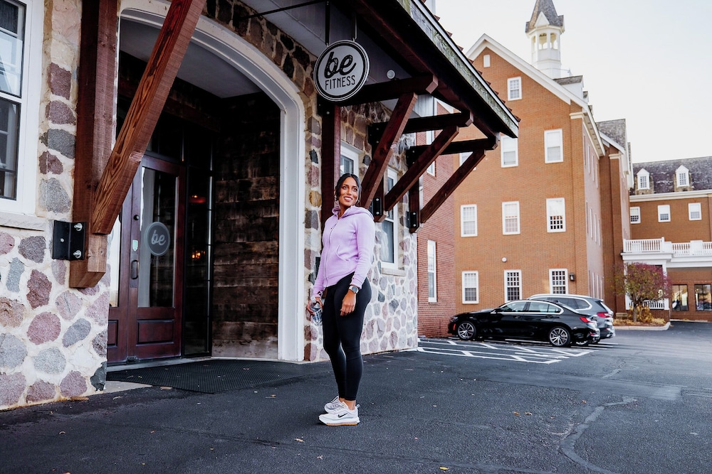 The Delafield Hotel 46/50