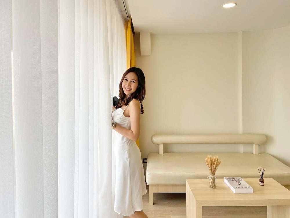 Bangsaen Villa Hotel 10/48