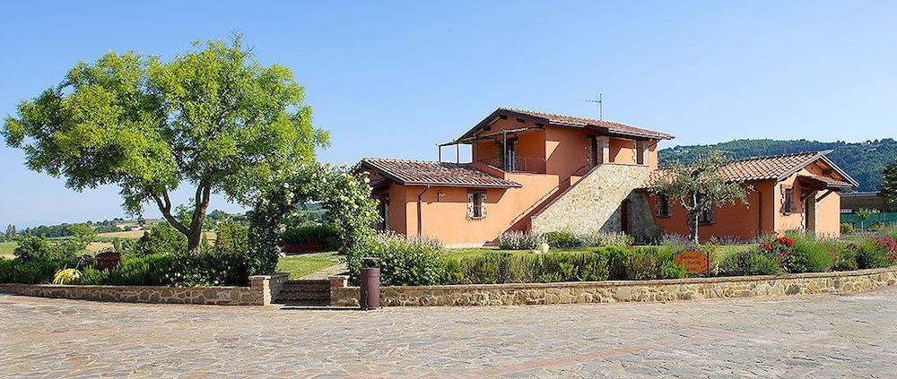 Tenuta Del Perugino 3/50