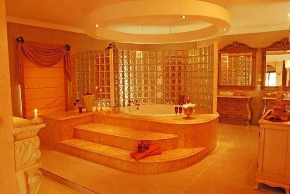 Villa Amor 12/39