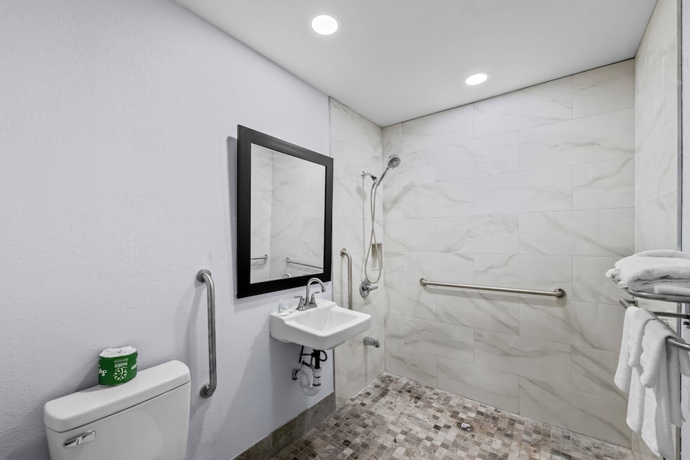 Birchwood Suites 50/50