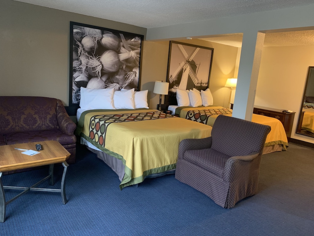 Sutton Suites Hotel 16/38