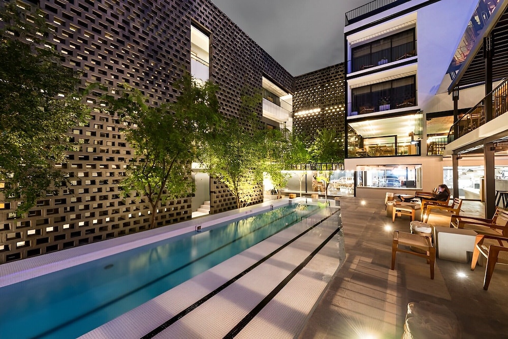 Carlota Hotel 28/50