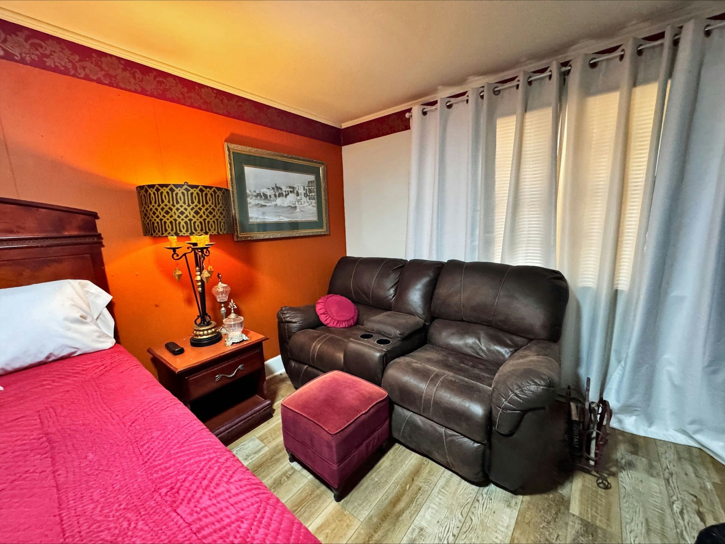 Chesterfield Hotel by OYO Hwy 9 42/55