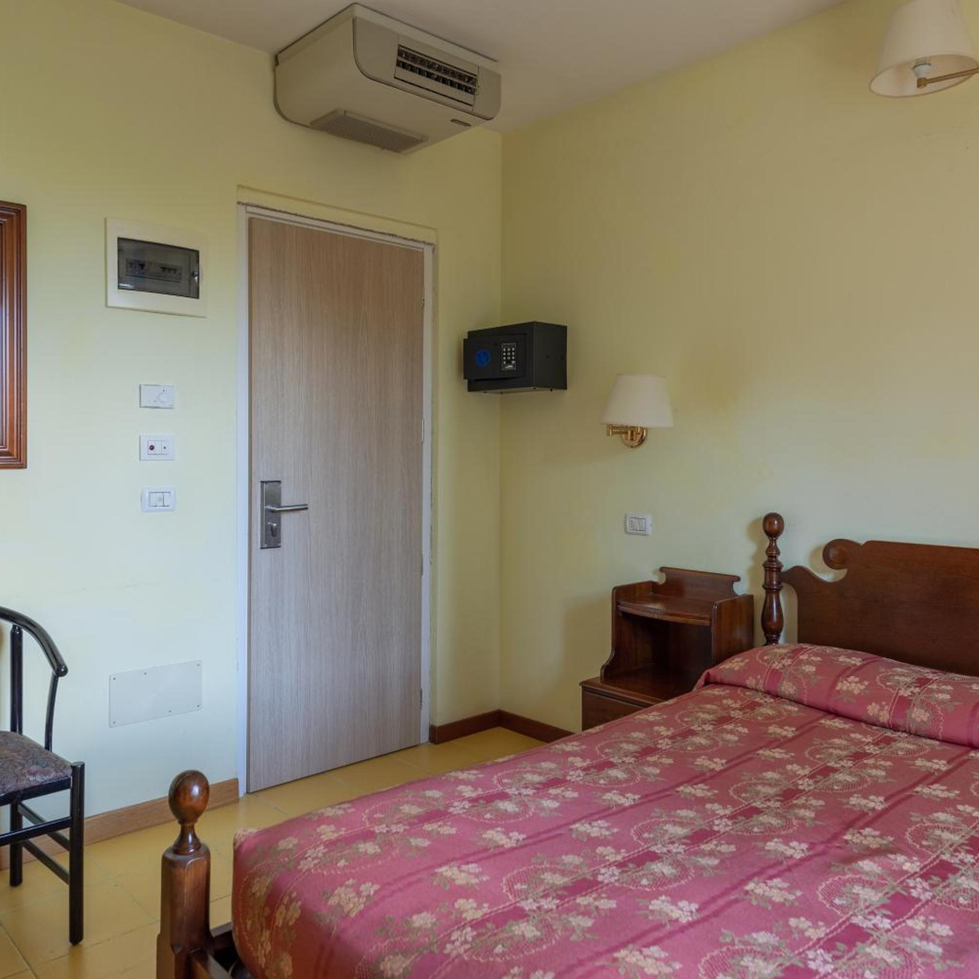 غرفة أساسية بسريرين منفصلين، La Limonaia Hotel & Residence 3/7