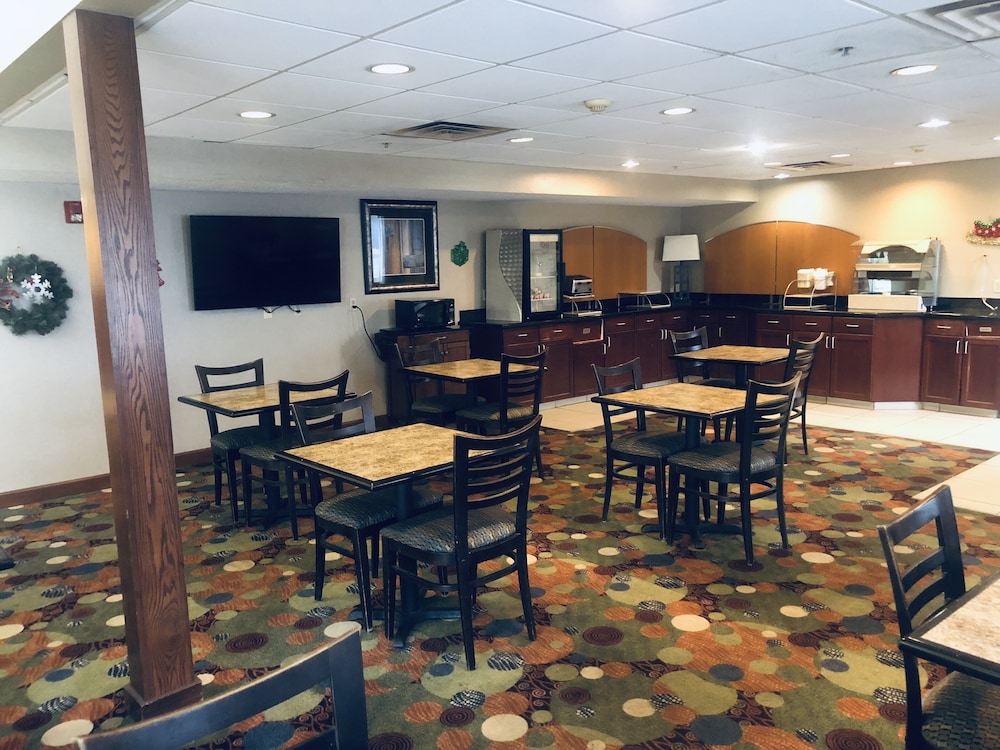 Wingate by Wyndham Ashland 19/24