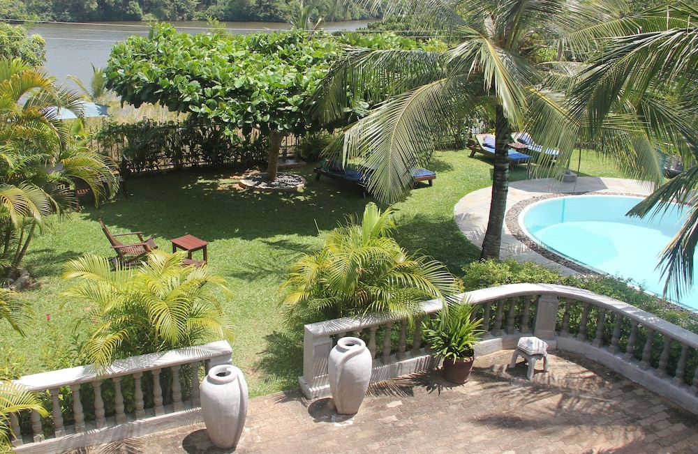 Asian Jewel Boutique Hotel 31/39