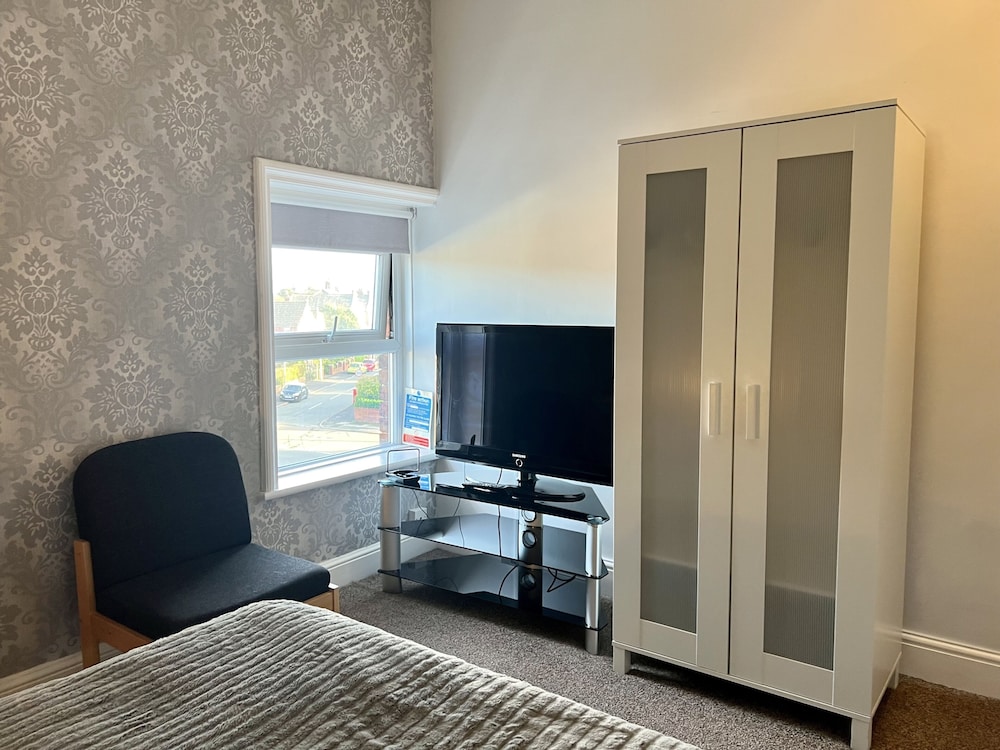 St Andrews House Hotel 42/50