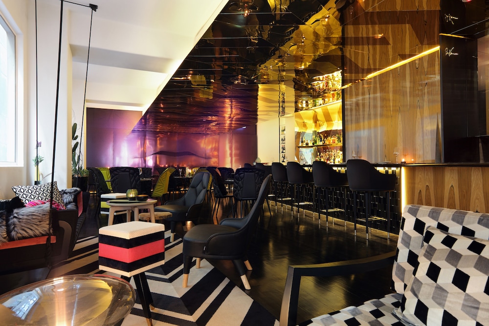 Adelphi Hotel 50/59