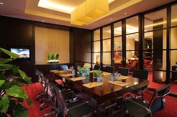 New Century Grand Hotel Shaoxing 32/47