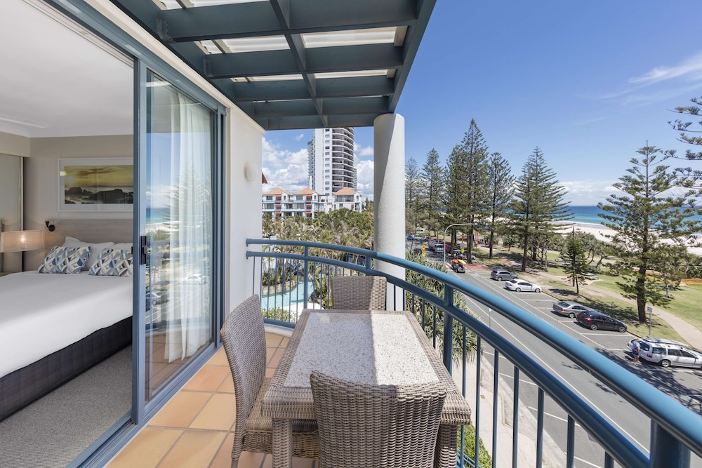 Oaks Gold Coast Calypso Plaza Suites 3/72