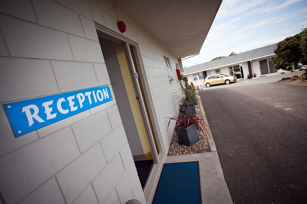 Blue Haven Motel 8/50