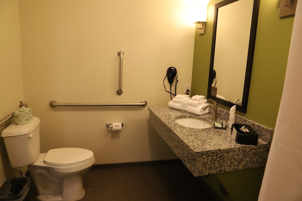 Sleep Inn & Suites Belmont / St. Clairsville 13/45