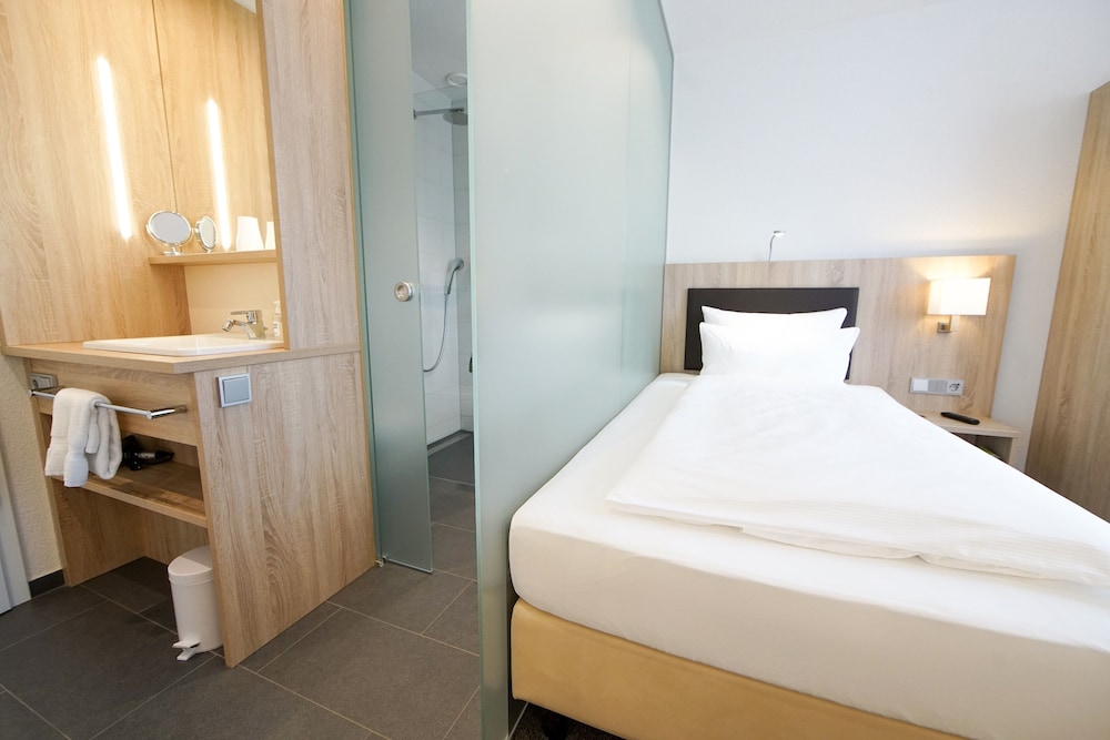 Hotel Go2Bed Weil Basel 8/22