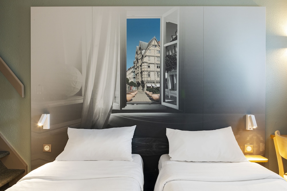 B&B Hotel Clermont Ferrand Le Brezet Aeroport 13/28
