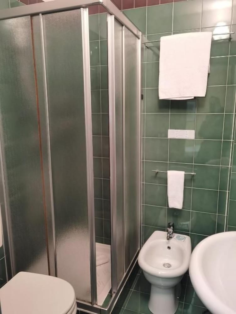 Hotel Vittoria 34/36