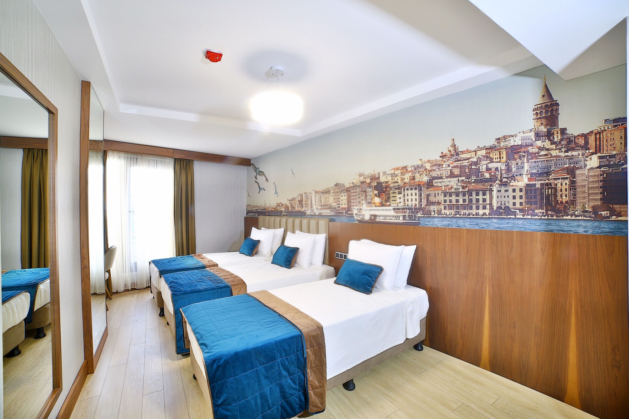 غرفة كومفورت ثلاثية بثلاثة أسرّة، The Tango Hotel Taksim 2/5