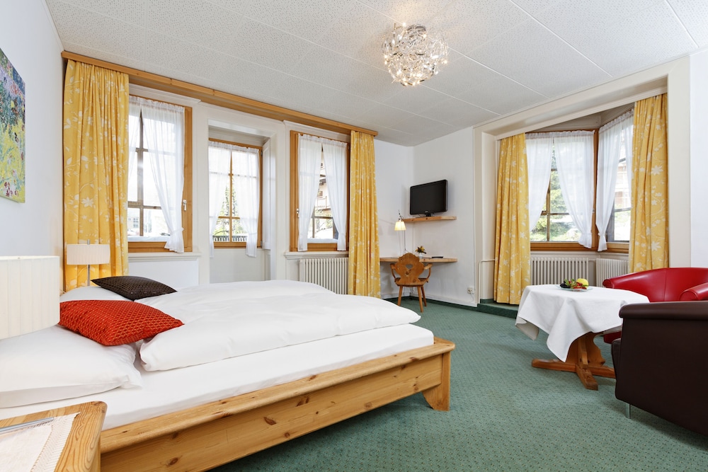 Schweizerhaus Swiss Quality Hotel 27/50