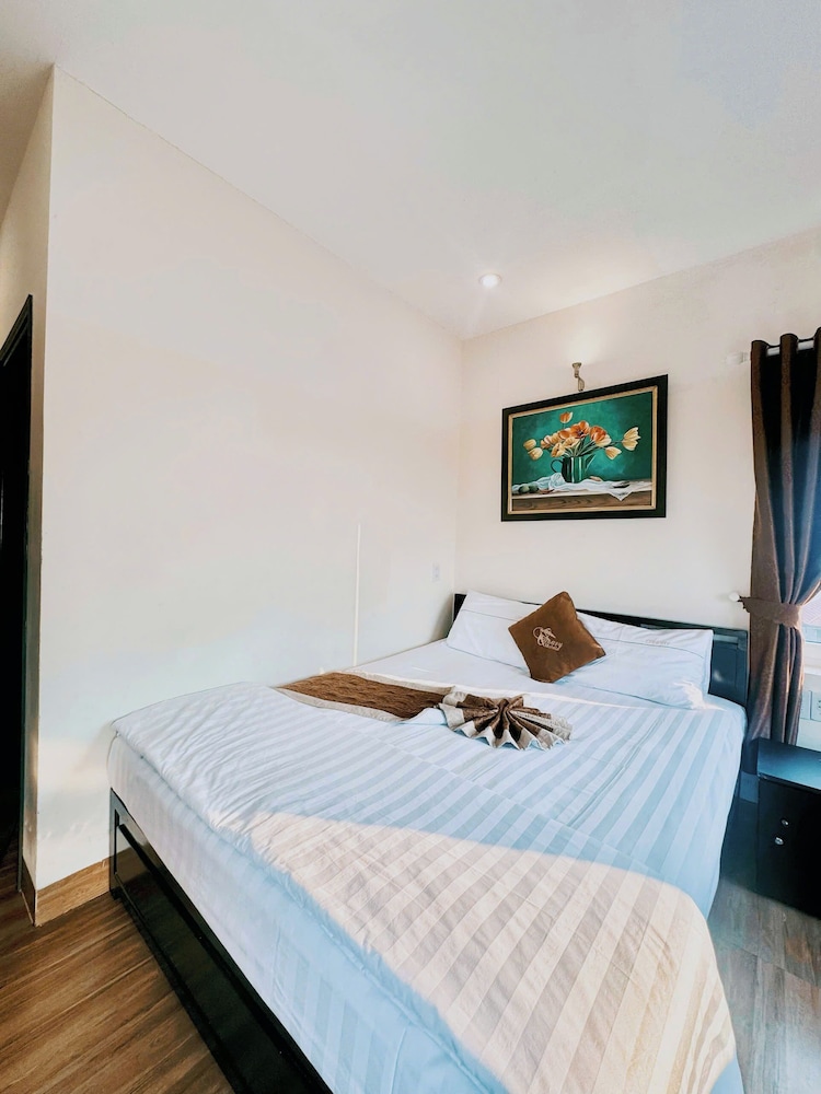SUPERIOR, DOUBLE BED