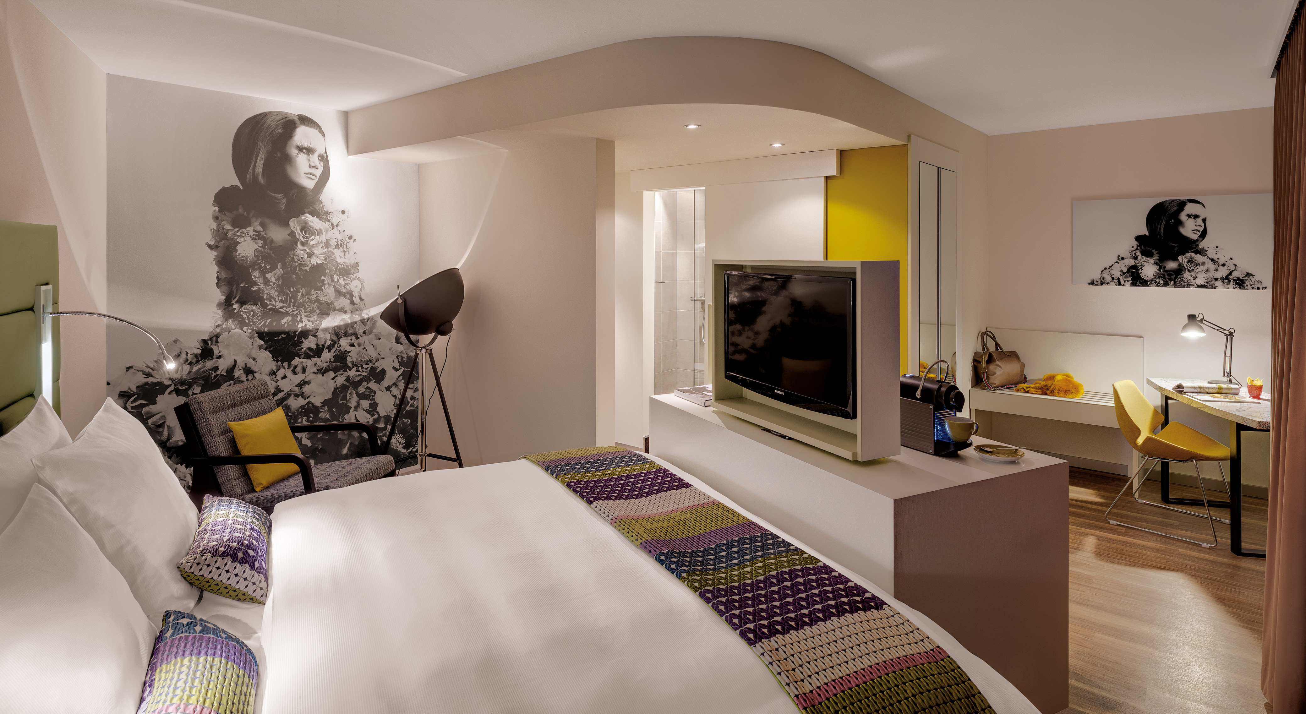 Standard, Double Bed, City View