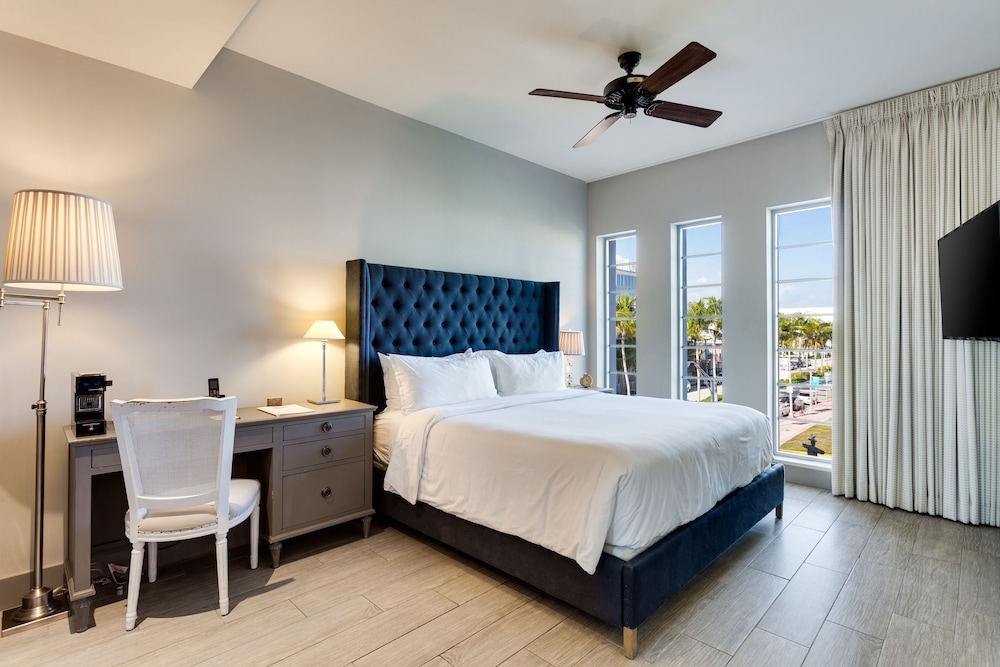 CLASSIC, KING BED