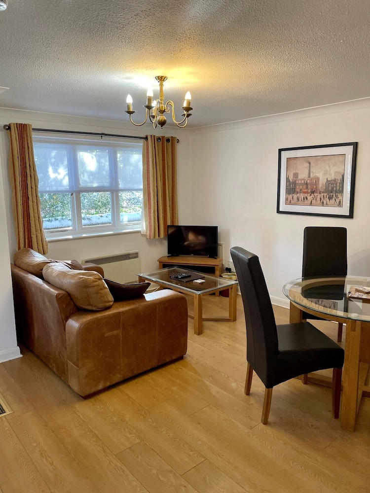 The Ebury Hotel 28/46