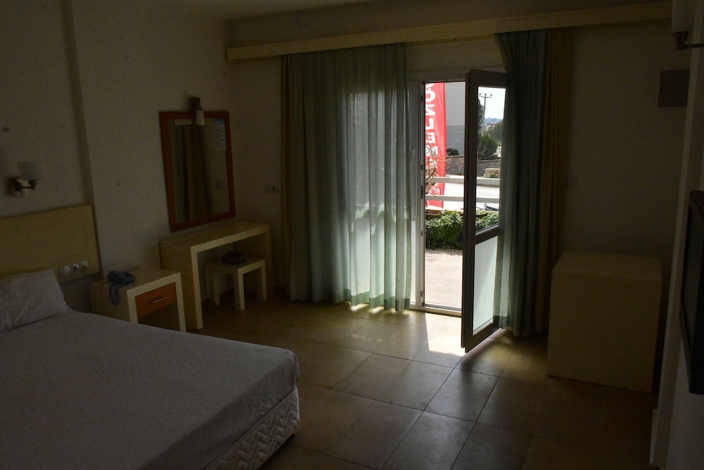 Diana Suite 19/47
