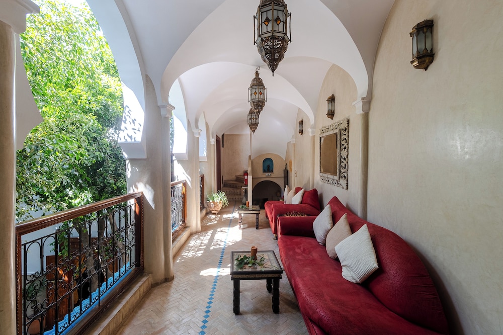 Riad Asrari 35/49