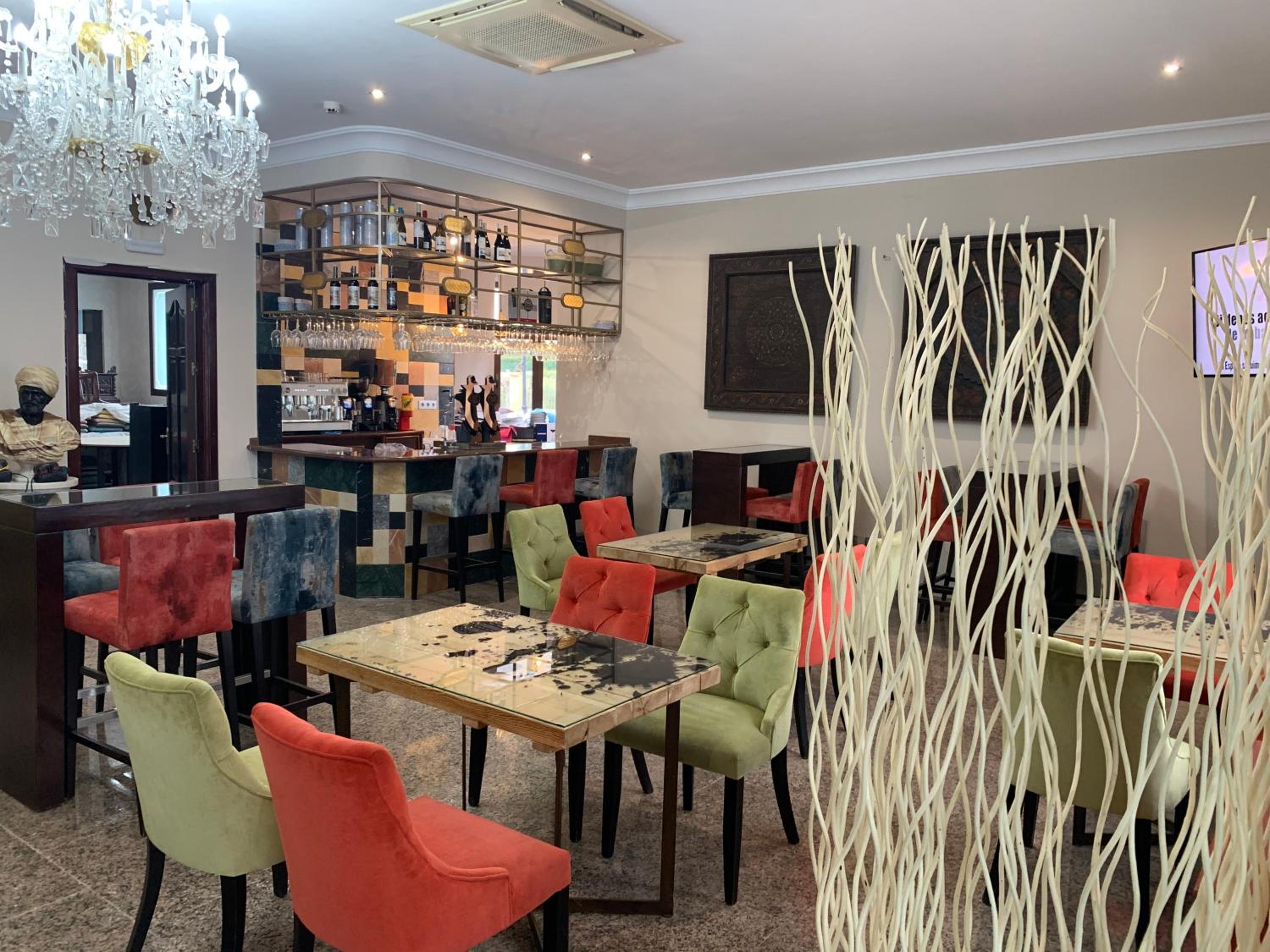 La Morona Hotel 36/40