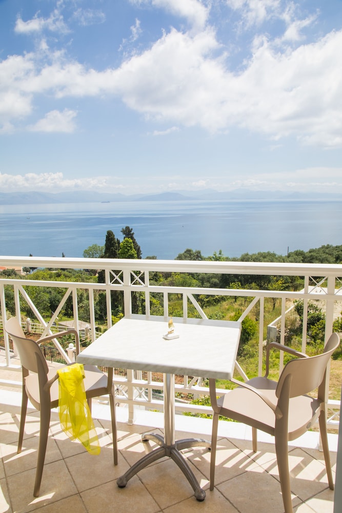Brentanos Apartments - View Of Paradise 36/50