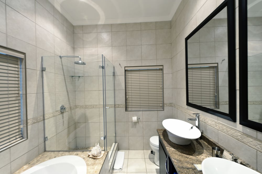 Aquamarine Guest House 69/73