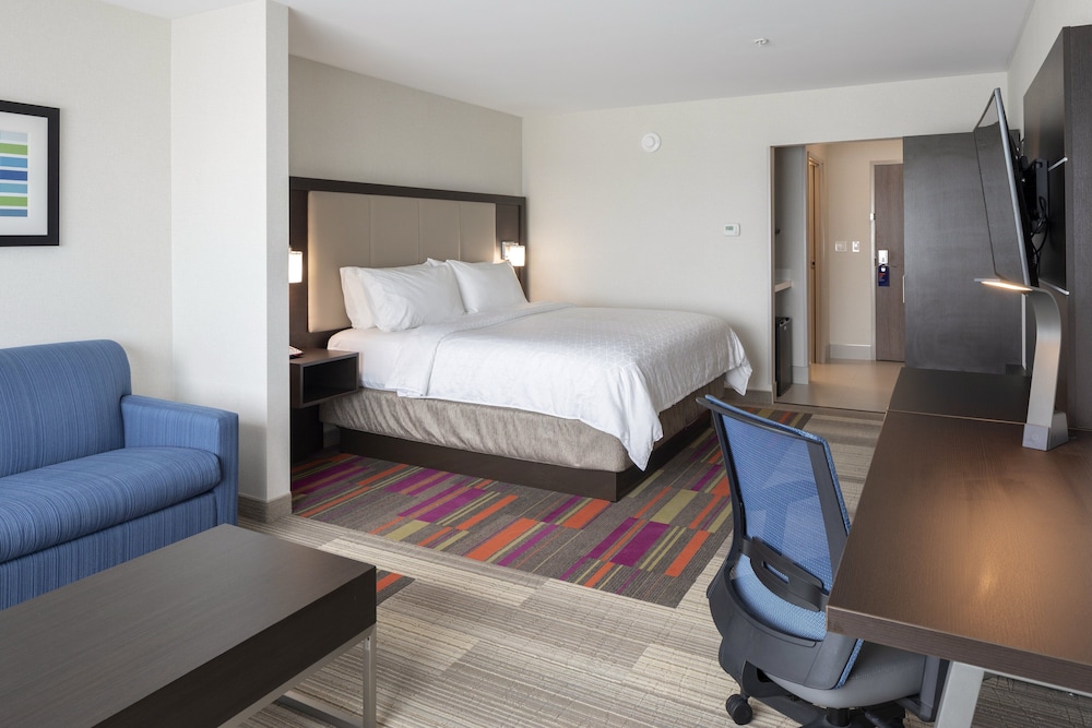 Holiday Inn Express Suites Bourbonnais East Bradley 24/67