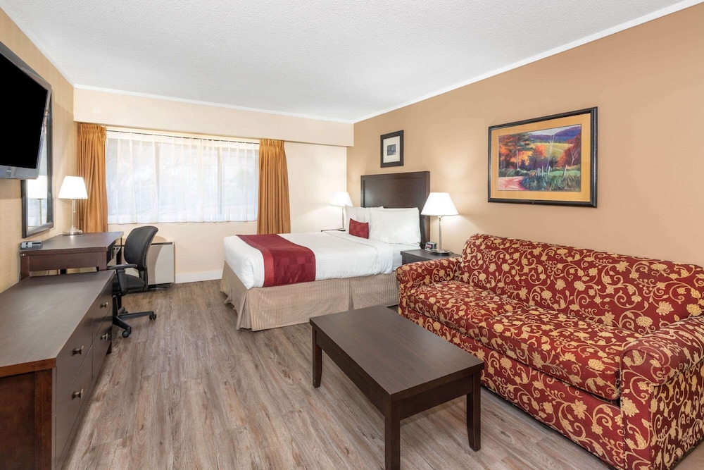 Ramada By Wyndham Coquitlam 14/56