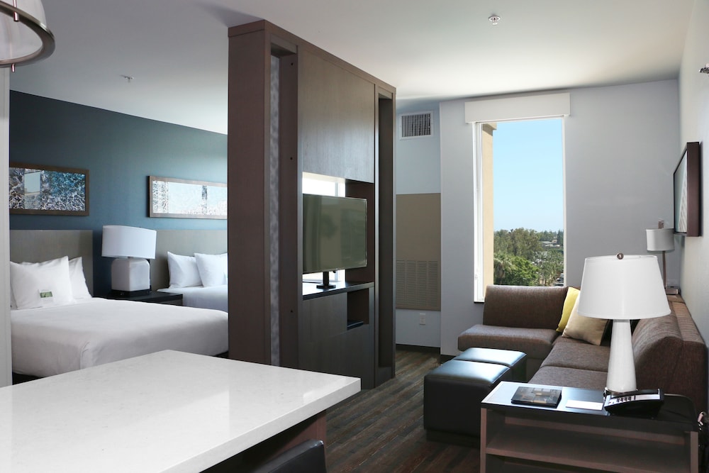 HYATT HOUSE AT ANAHEIM RESORT/CONVENTION CENTER 19/64