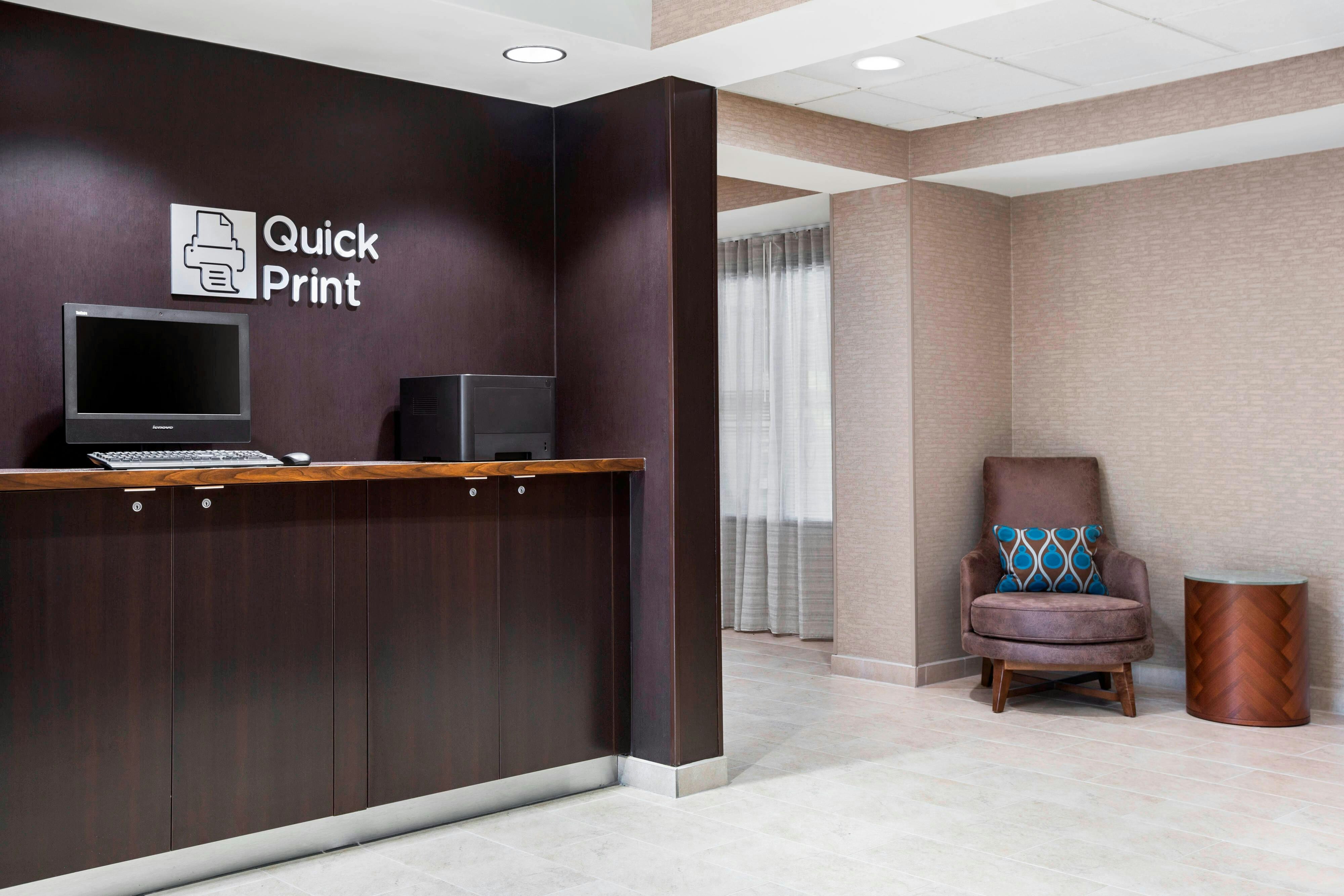 Courtyard By Marriott Bowling Green Convention Center 3/15