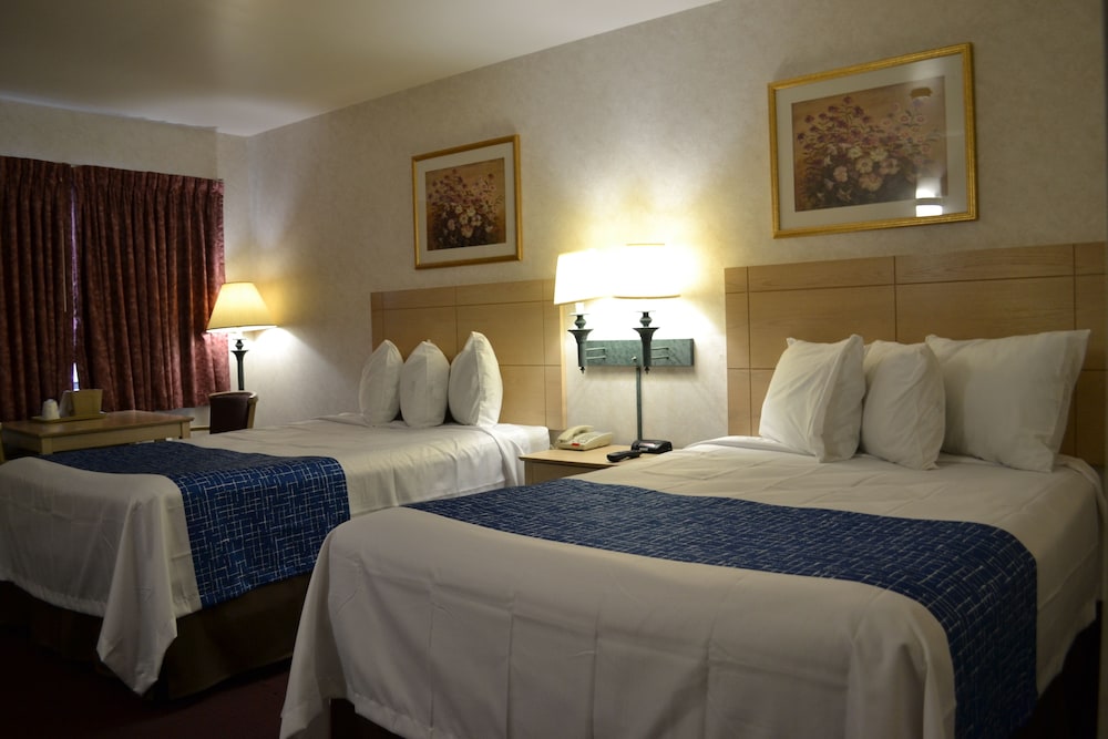 ROOM, 2 DOUBLE BEDS