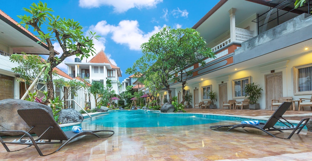 Baleka Resort Hotel and Spa 68/74