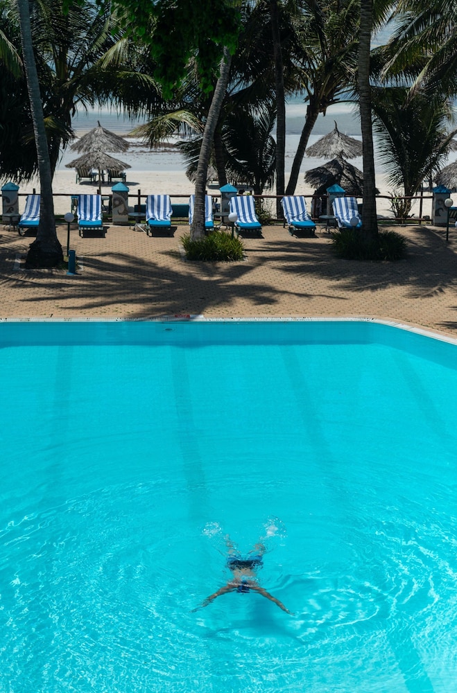 Diamonds Leisure Beach and Golf Resort 40/63