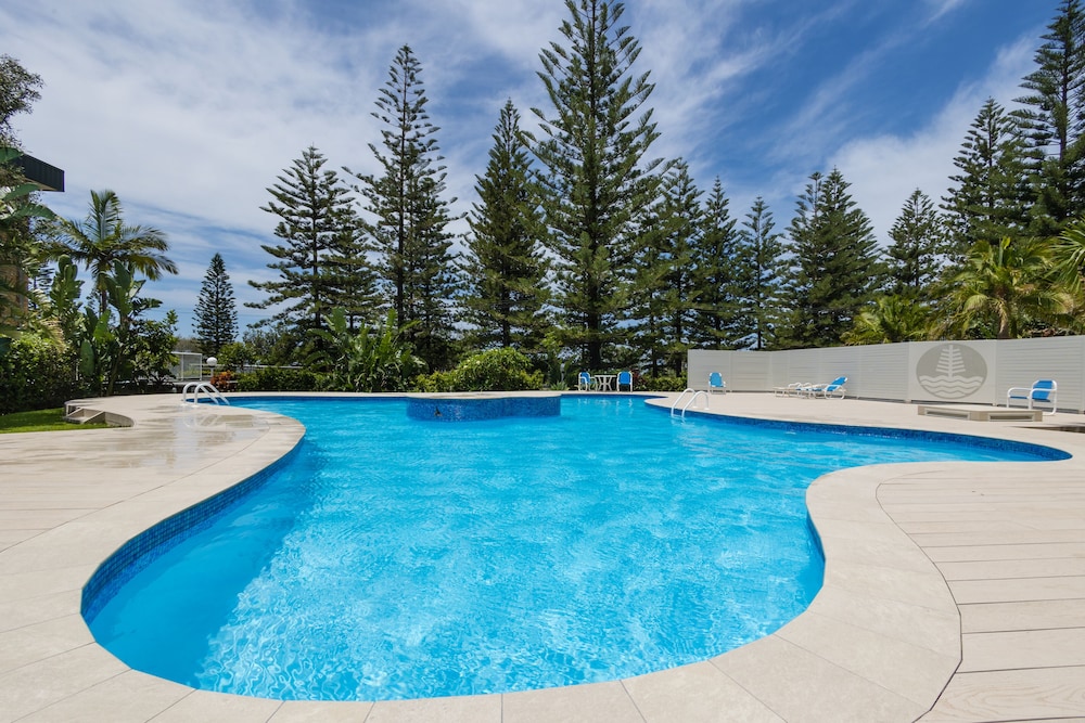 Burleigh Surf Apartments 44/77