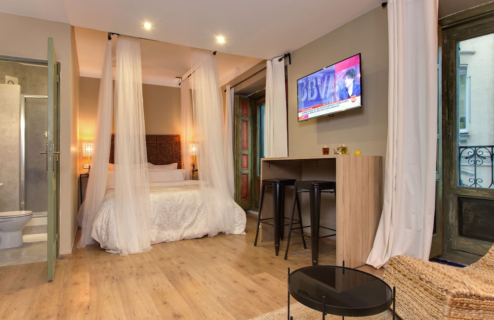 ABRACADABRA SUITES 35/54