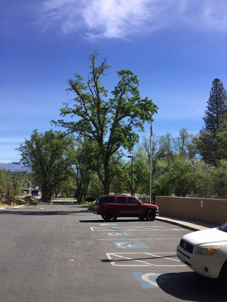 The Inelle, Oakhurst Yosemite, a Tribute Portfolio Hotel 39/46
