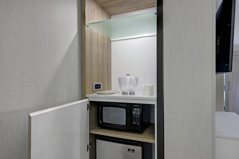 SpringHill Suites by Marriott Palm Desert 21/54