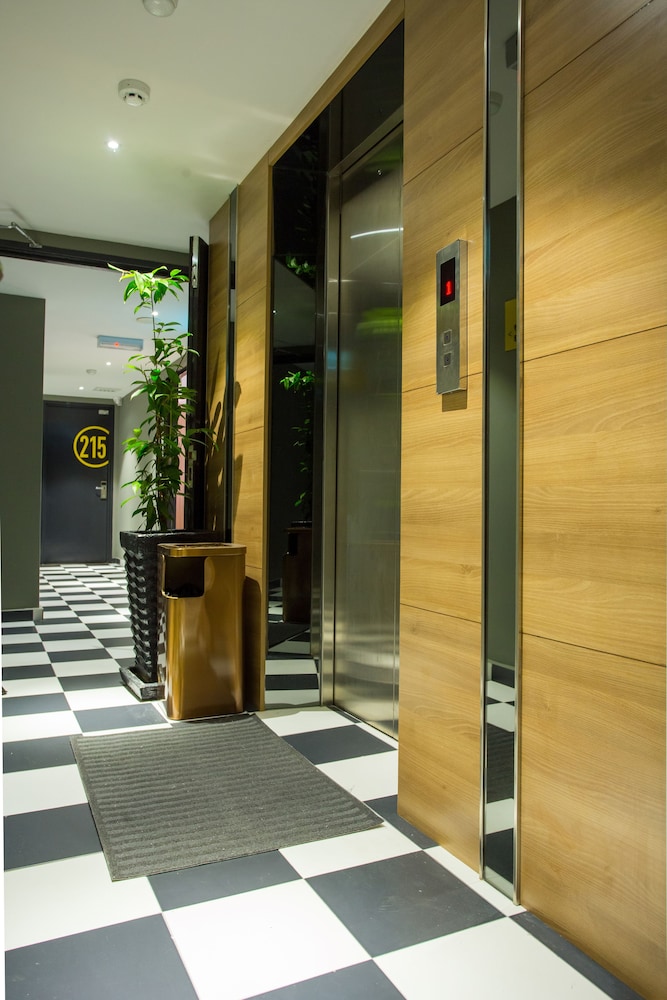 Stella Hotel 4/46
